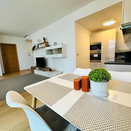 Apartments05 In New Building With Free Parking Panorama - Amazing View Close To Old Town * Братислава