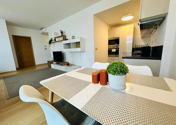 Апартаменты Apartments05 In New Building With Free Parking Panorama - Amazing View Close To Old Town